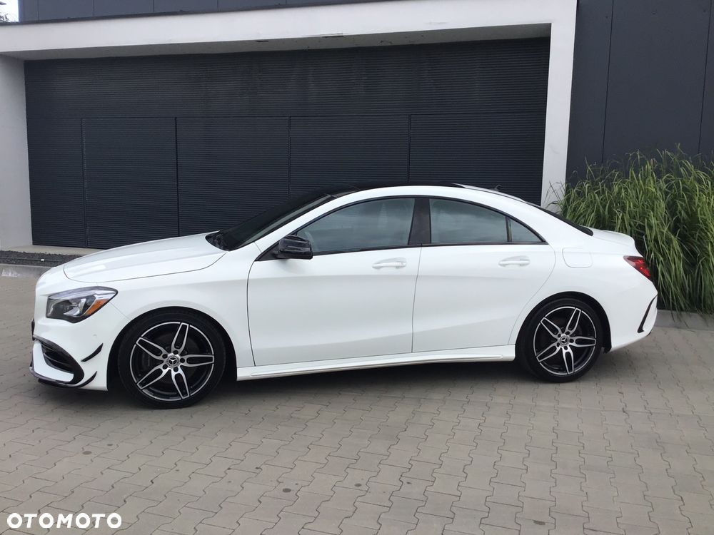 Mercedes-Benz CLA 250 4Matic 7G-DCT AMG Line - 10