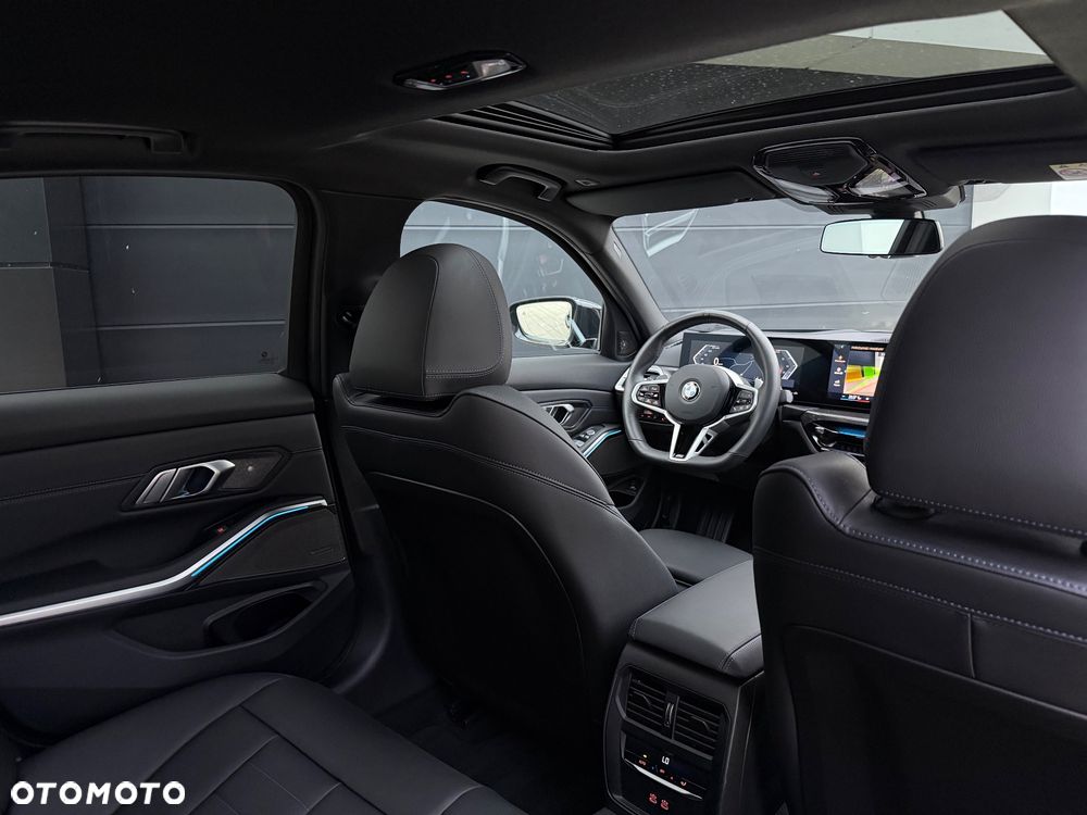 BMW Seria 3 320d xDrive mHEV M Sport sport - 24