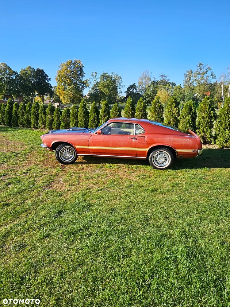 Ford Mustang - 7