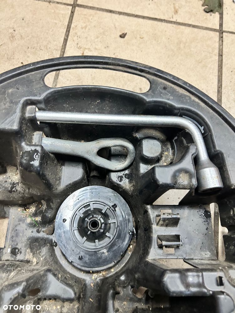 Renault lewarek zestaw naprawczy kola - 4