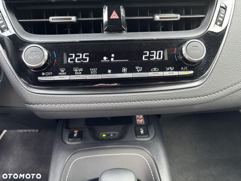 Toyota Corolla 1.8 Hybrid Style - 20