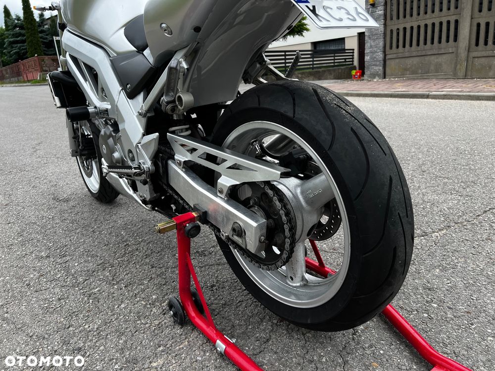 Suzuki SV - 11
