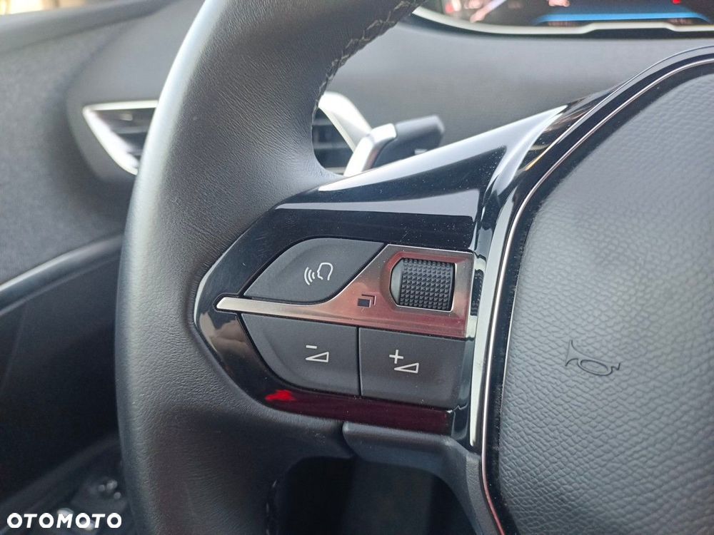 Peugeot 3008 1.2 PureTech Allure Pack S&S EAT8 - 23