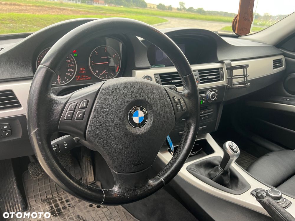 BMW Seria 3 318d - 8