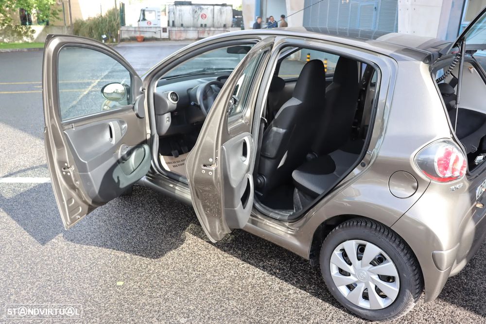 Toyota Aygo Connect - 31
