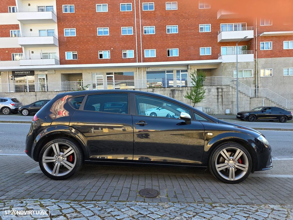 SEAT Leon 2.0 TDI DPF FR - 13