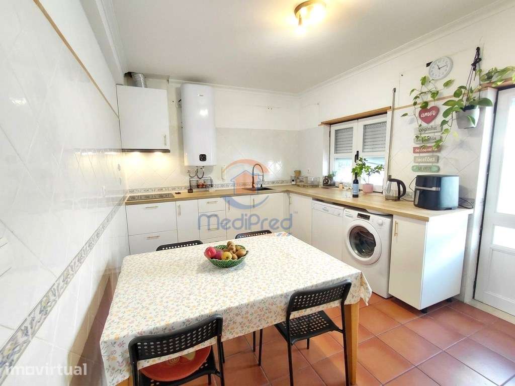 Moradia T3+2 com Quintal e Garagem | Vendas Novas, Évora - Grande imagem: 2/31