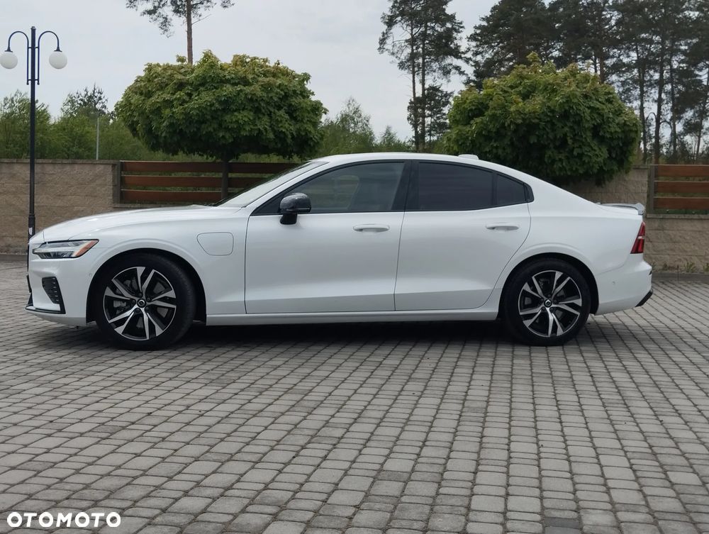 Volvo S60 T8 Recharge AWD Plus Dark - 4