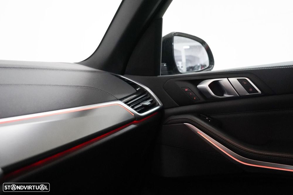 BMW X5 45 e xDrive Pack M 50 anos - 24