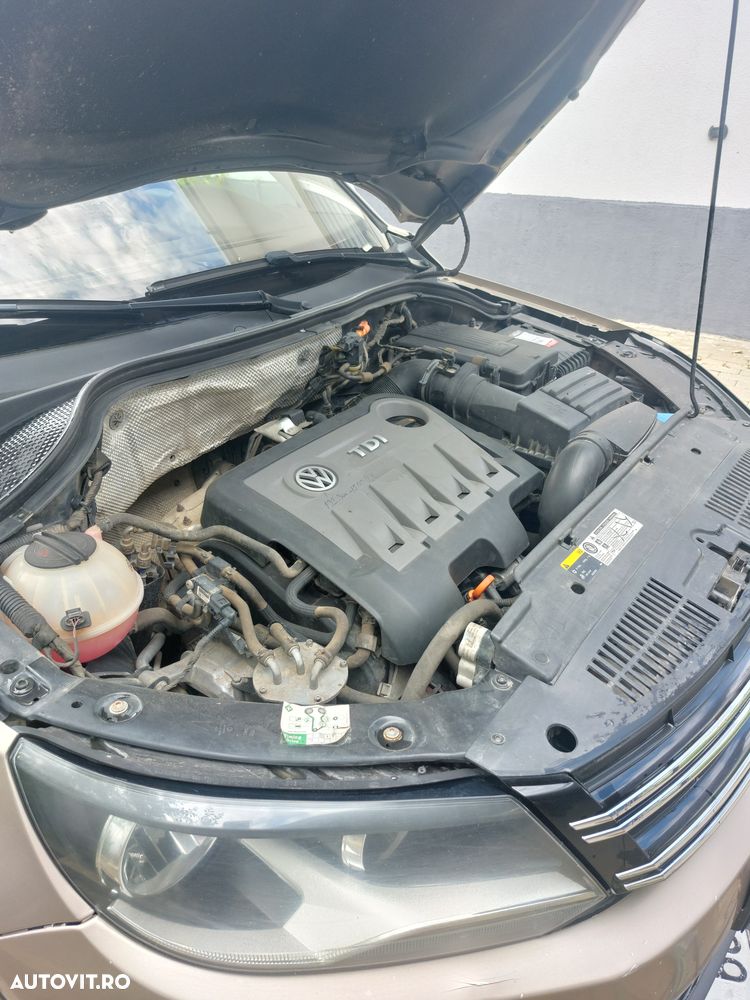 Volkswagen Tiguan - 8
