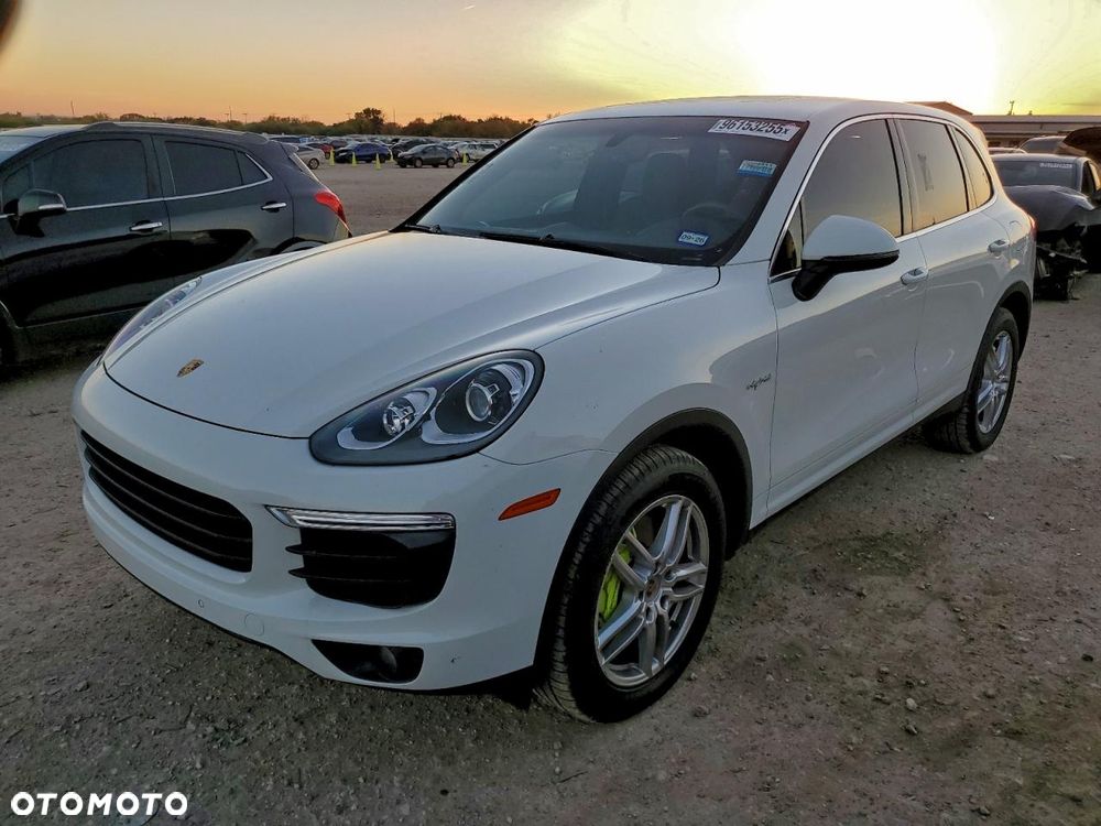 Porsche Cayenne - 1