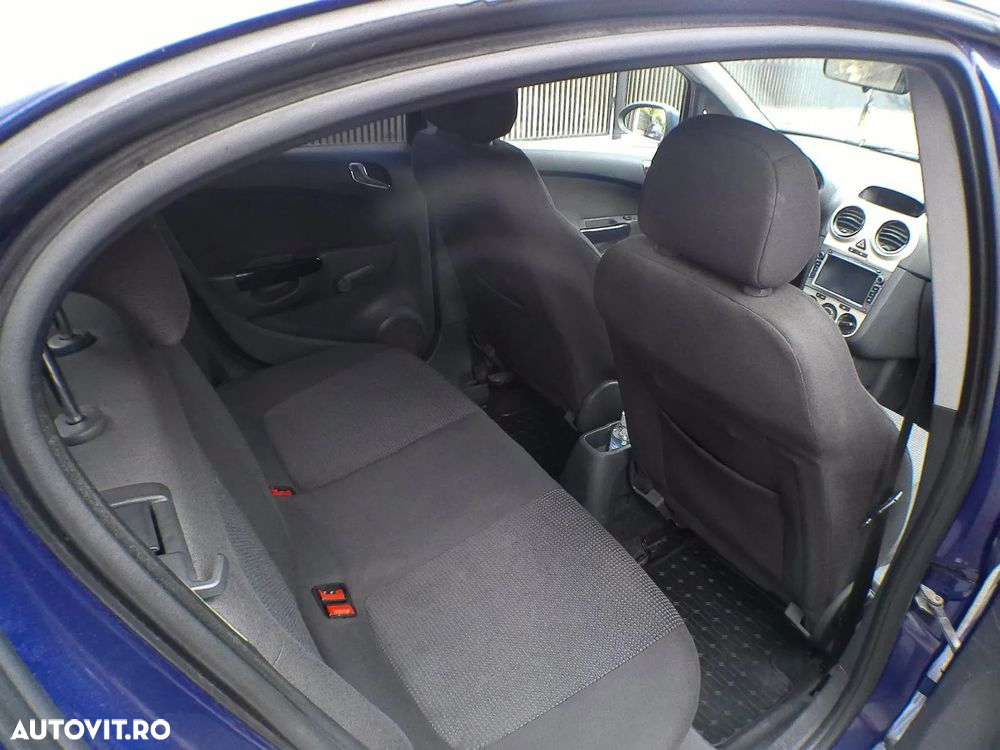 Opel Corsa 1.2 Essentia - 4