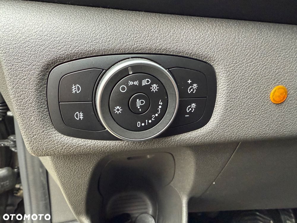 Ford Tourneo Custom 320 L1H1 VA Autm Titanium - 12