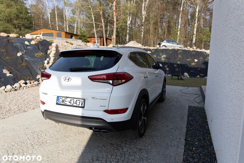Hyundai Tucson 2.0 CRDI 4WD Automatik Premium - 4