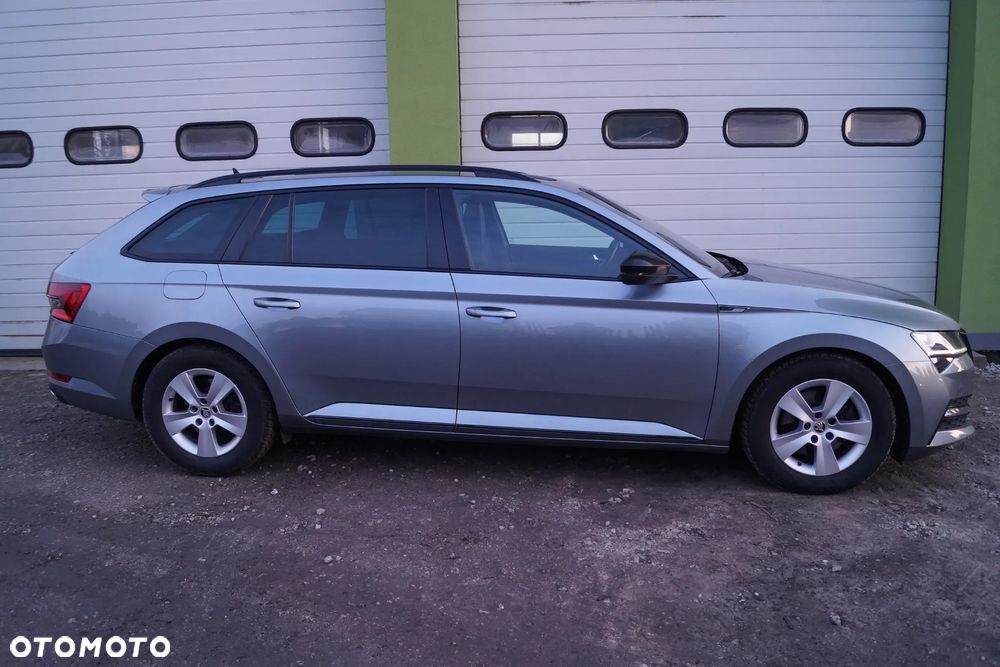 Skoda Superb 2.0 TDI DSG Sportline - 26
