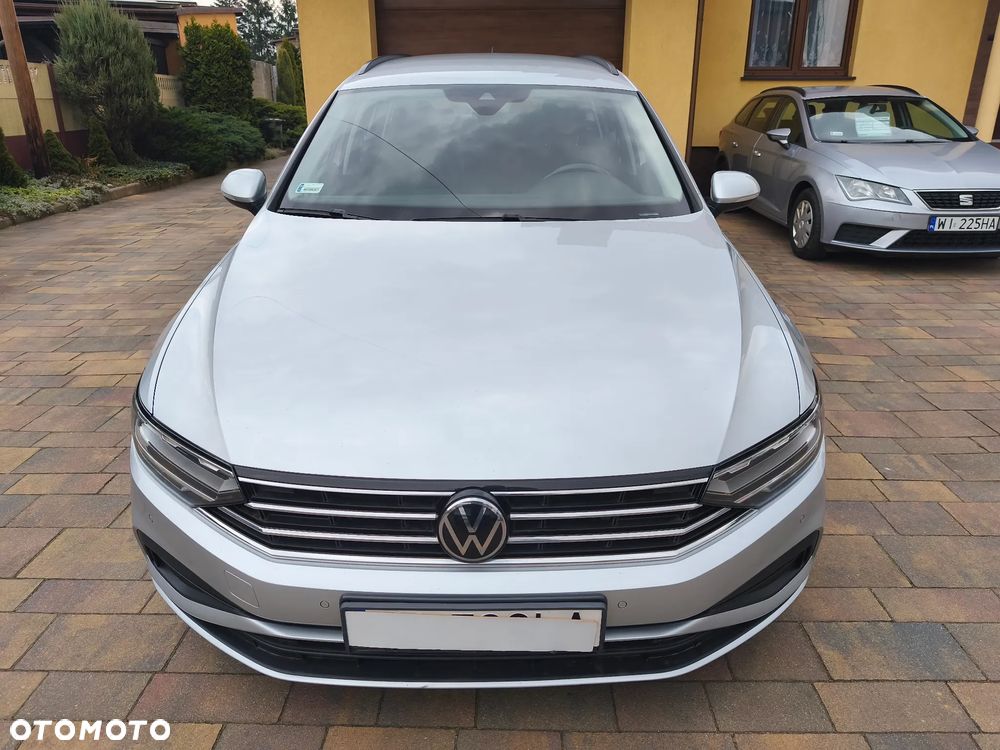 Volkswagen Passat - 2