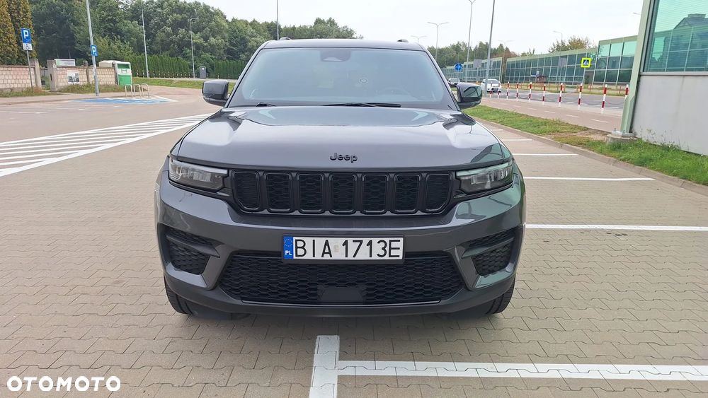 Jeep Grand Cherokee - 9