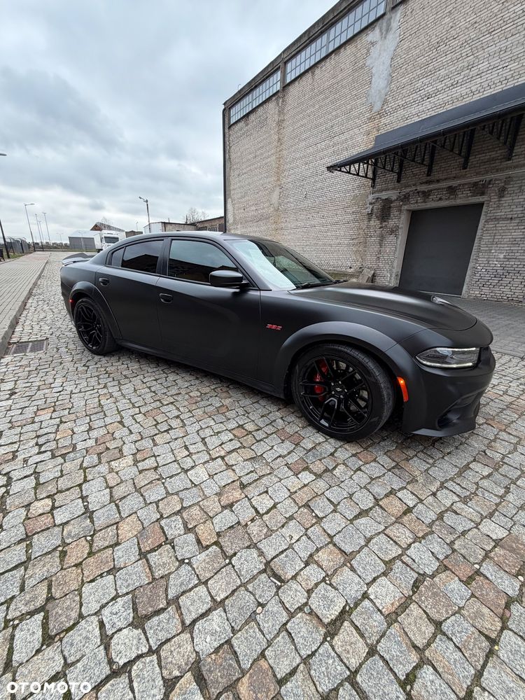 Dodge Charger 6.4 Scat Pack Widebody - 4