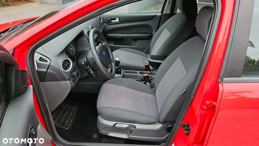 Ford Focus 1.4 16V Style+ - 19