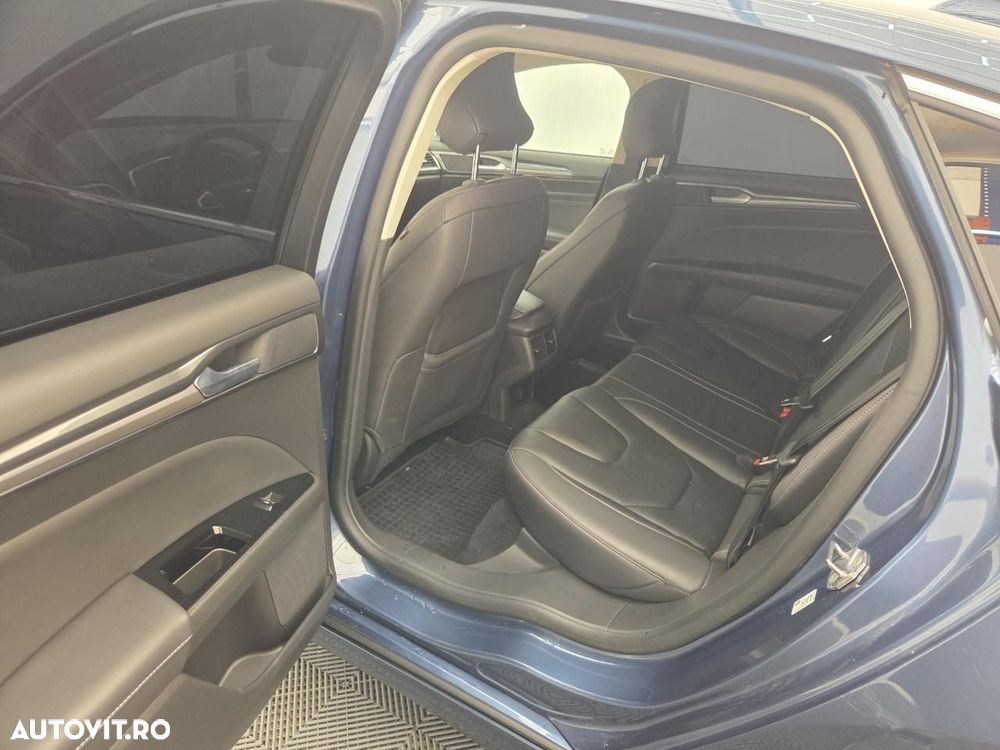 Ford Mondeo 2.0 HEV Titanium - 12