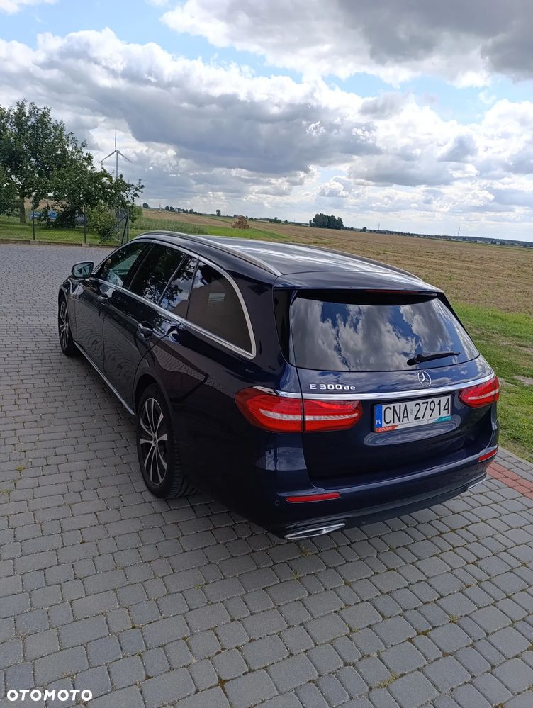 Mercedes-Benz Klasa E 300 de Avantgarde - 4