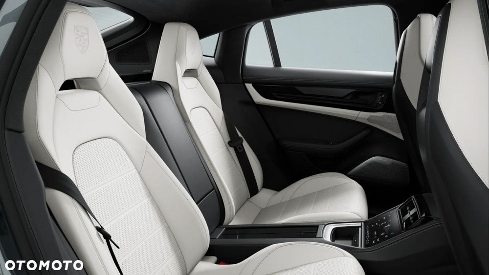 Porsche Panamera GTS - 9