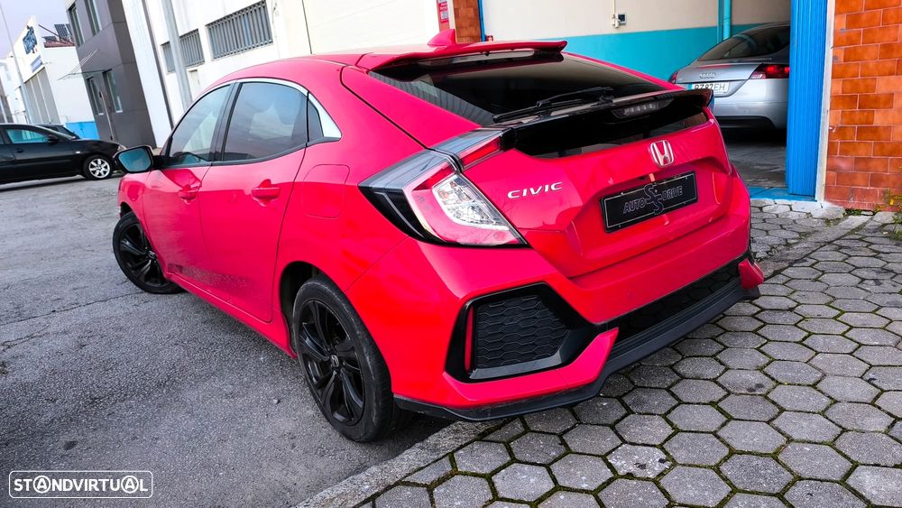 Honda Civic 1.0 i-VTEC Executive Premium - 19
