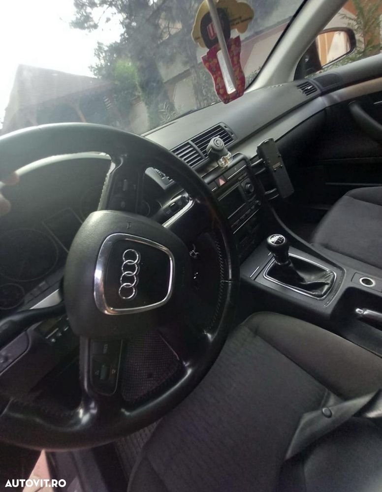 Audi A4 2.0 TDI B8 - 7