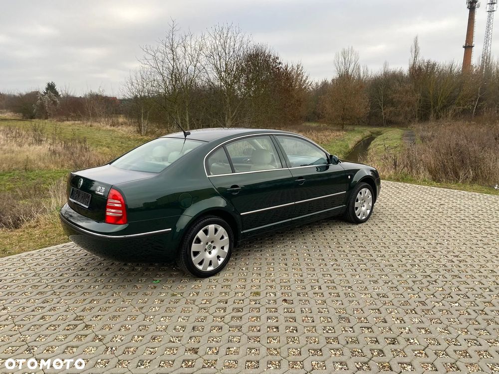 Skoda Superb 1.8 Turbo Exclusive - 23