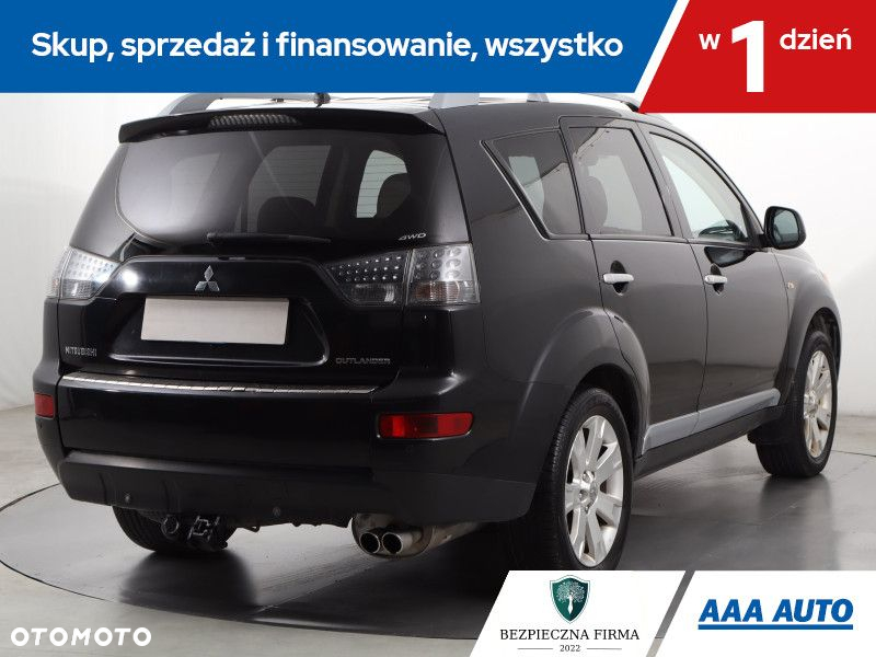 Mitsubishi Outlander - 6
