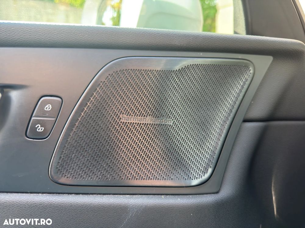Volvo XC 60 D5 AWD Geartronic RDesign - 28