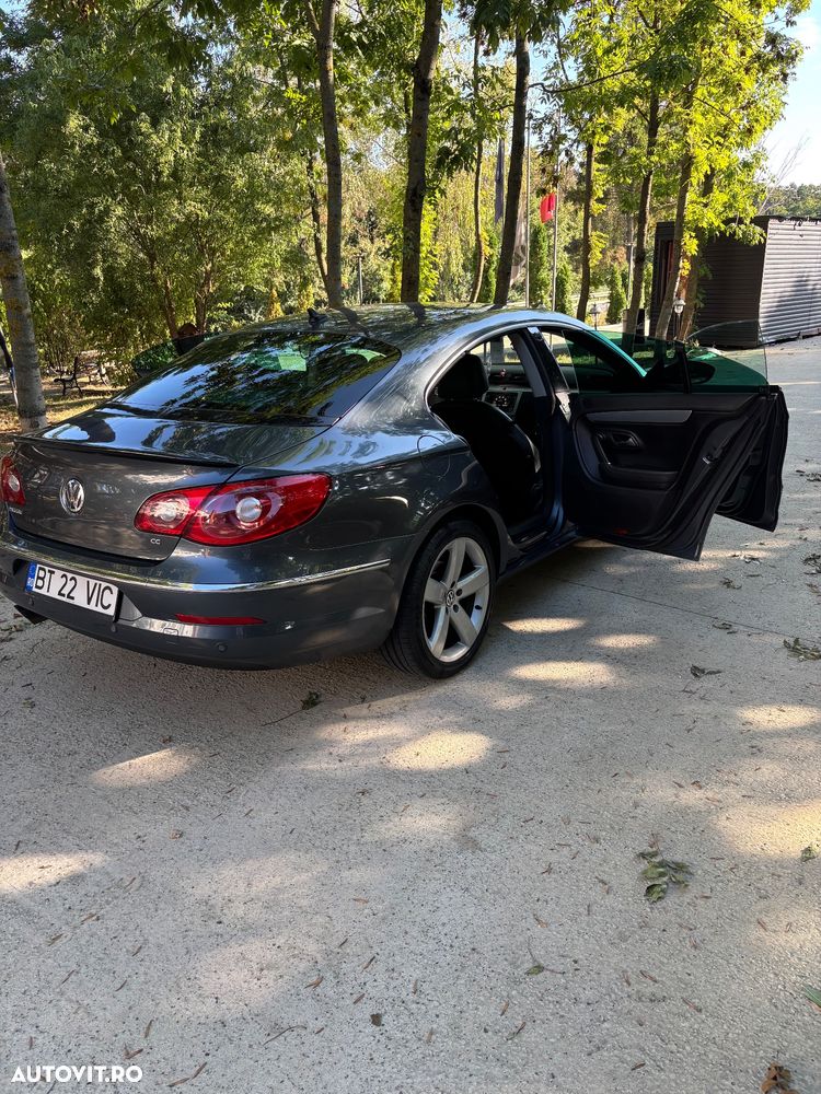Volkswagen Passat - 18
