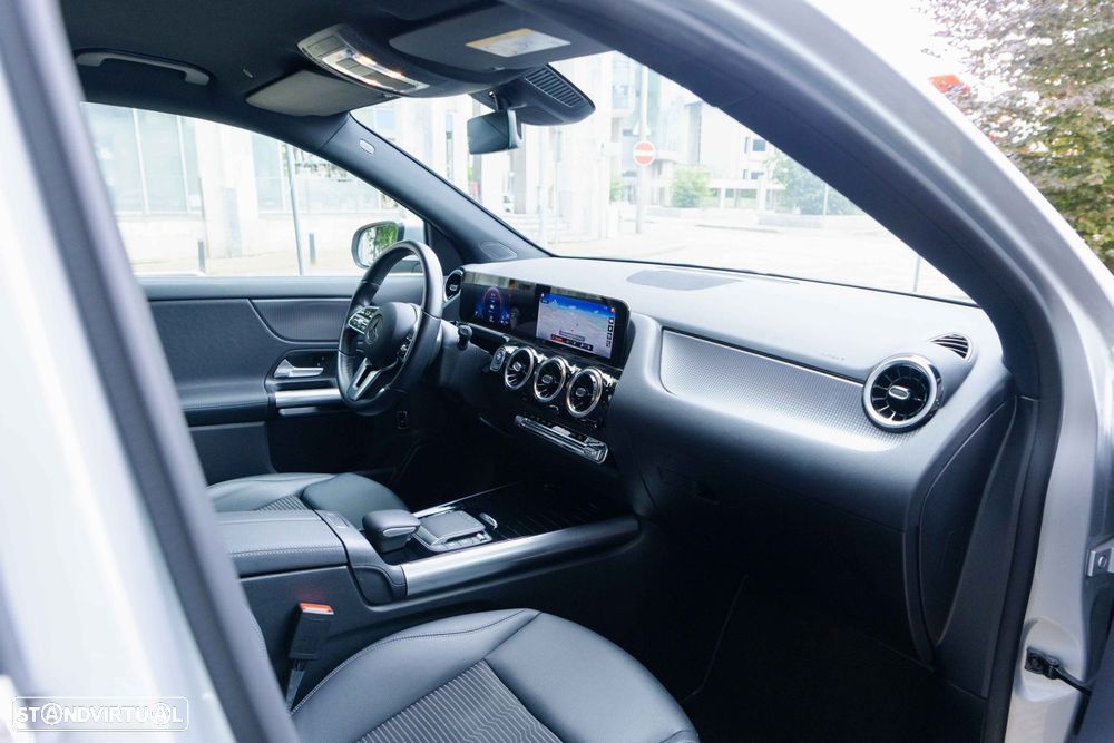 Mercedes-Benz GLA 250 - 32