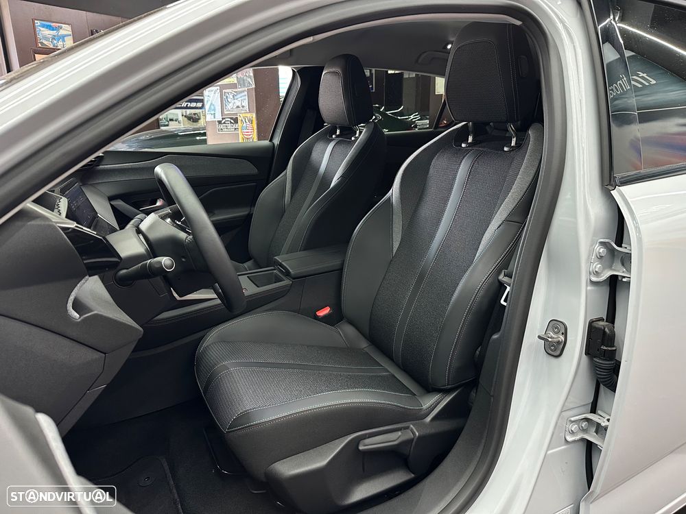 Peugeot e-308 54 kWh Allure - 15