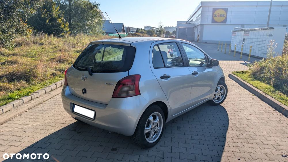 Toyota Yaris - 6