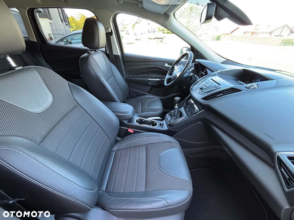 Ford Kuga 2.0 TDCi 4x4 Titanium - 24