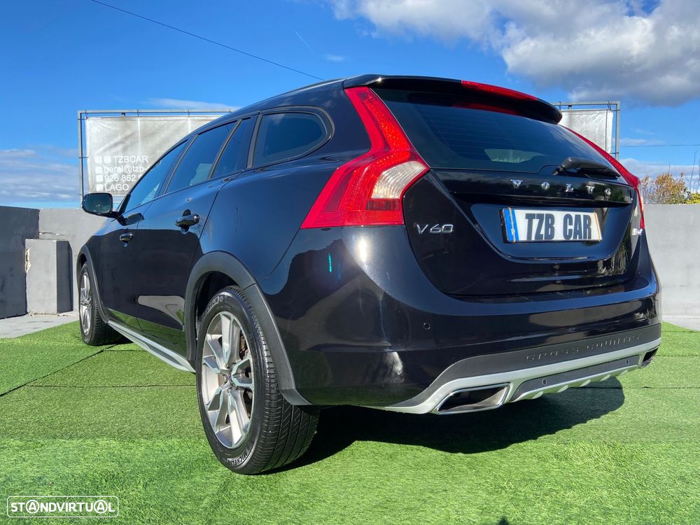 Volvo V60 Cross Country 2.0 D4 Pro - 6