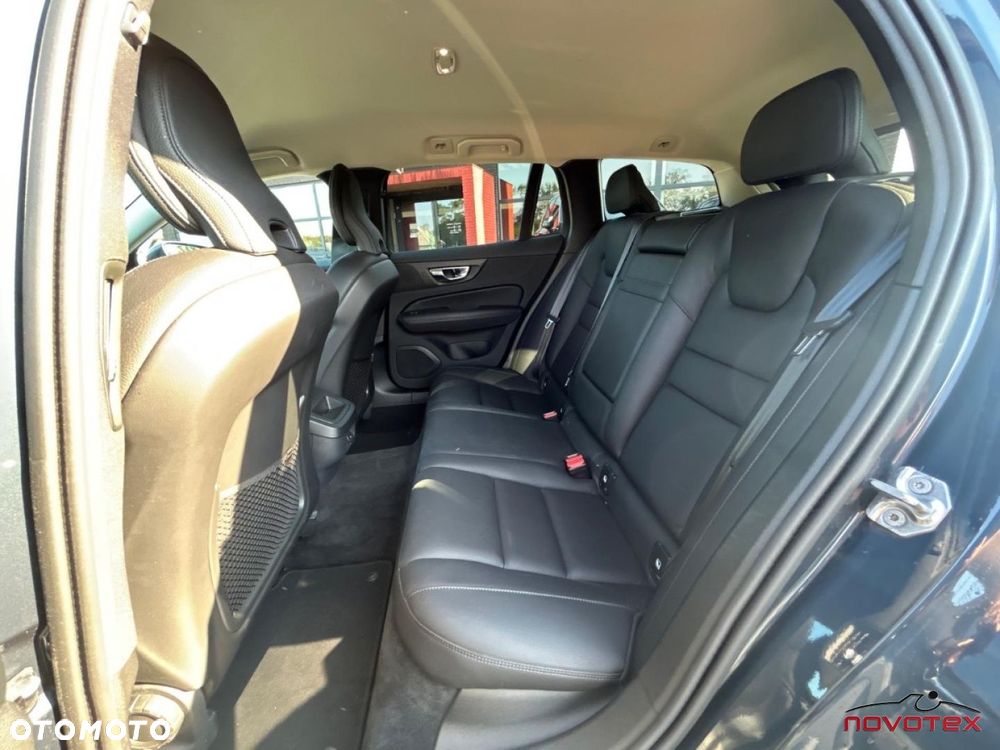 Volvo V60 D3 Drive-E Momentum - 16