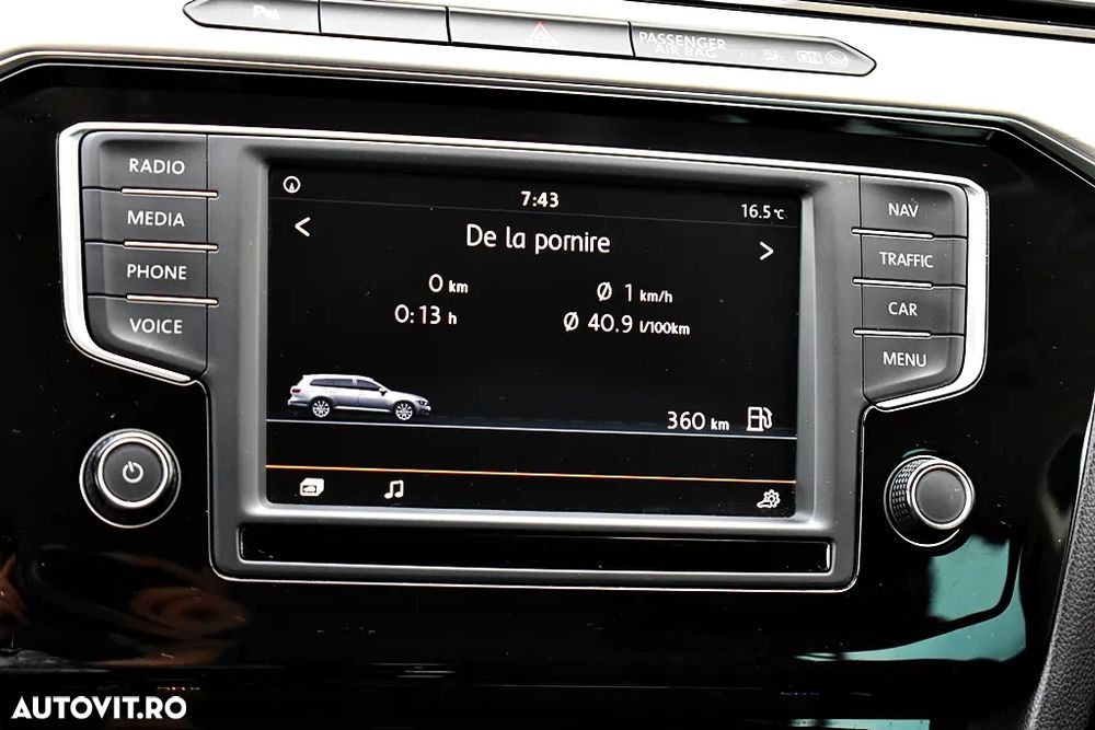 Volkswagen Passat Variant 2.0 TDI DSG (BlueMotion Technology) Highline - 25