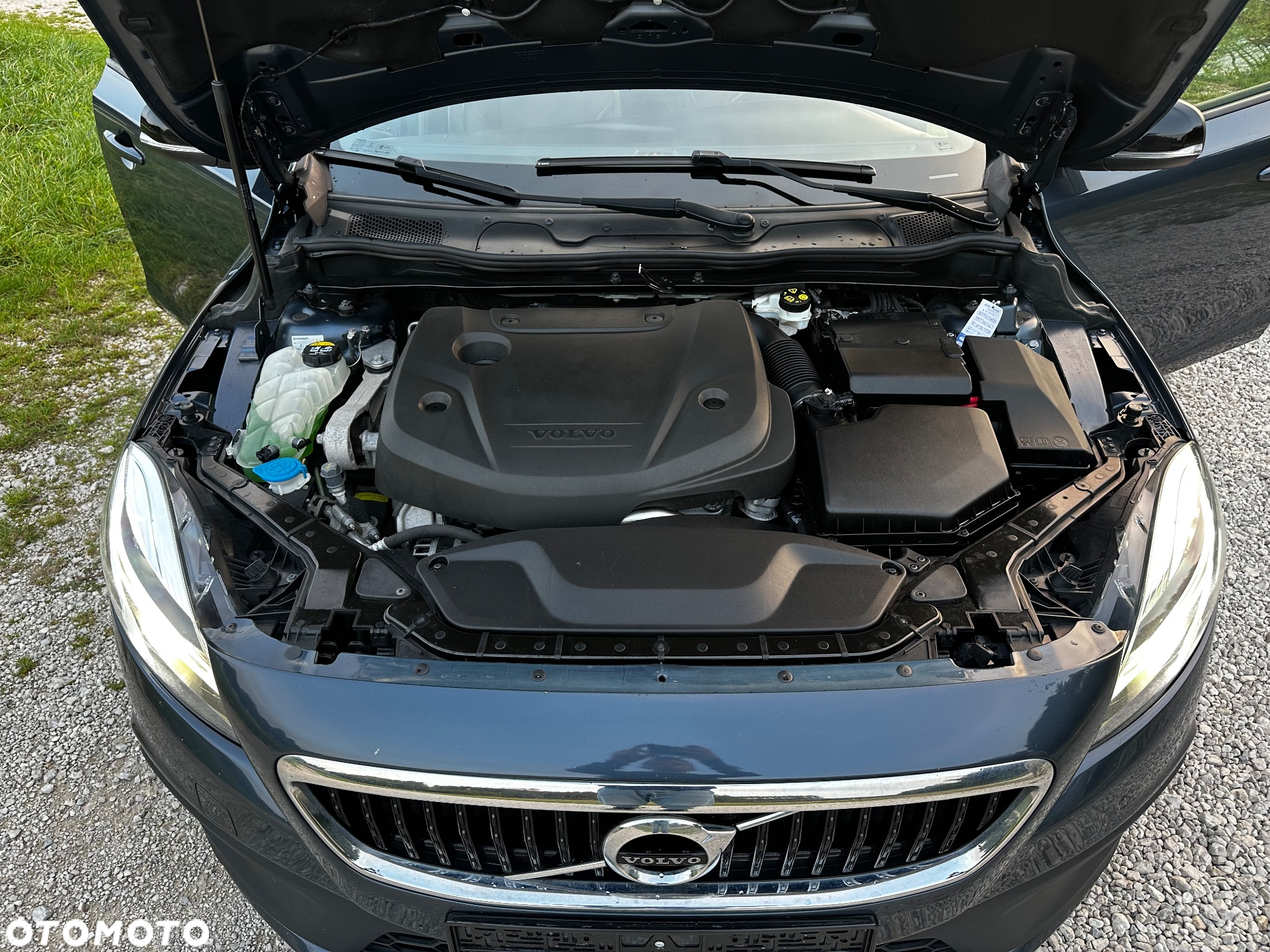 Volvo V40 Cross Country D3 Drive-E Momentum - 11