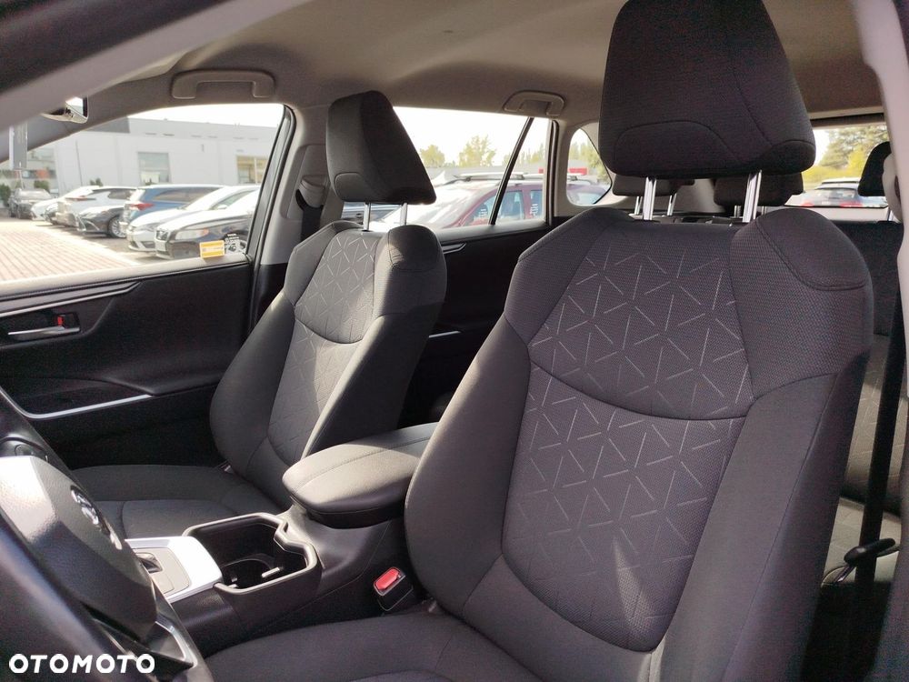 Toyota RAV4 - 11