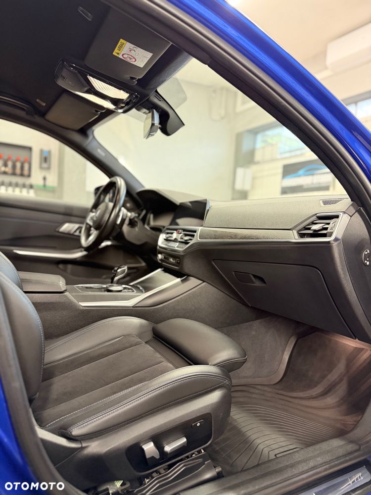 BMW Seria 3 330i xDrive M Sport sport - 18