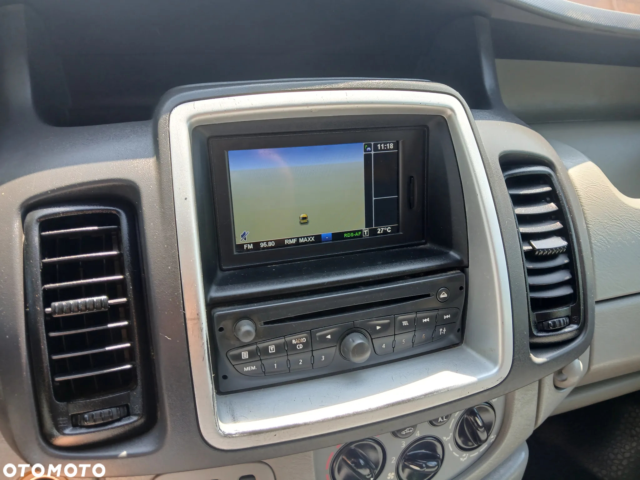 Renault TRAFIC - 14