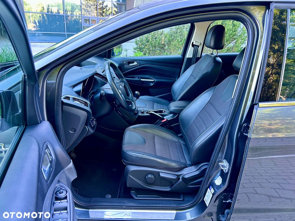 Ford Kuga 1.5 EcoBoost 2x4 Titanium - 14