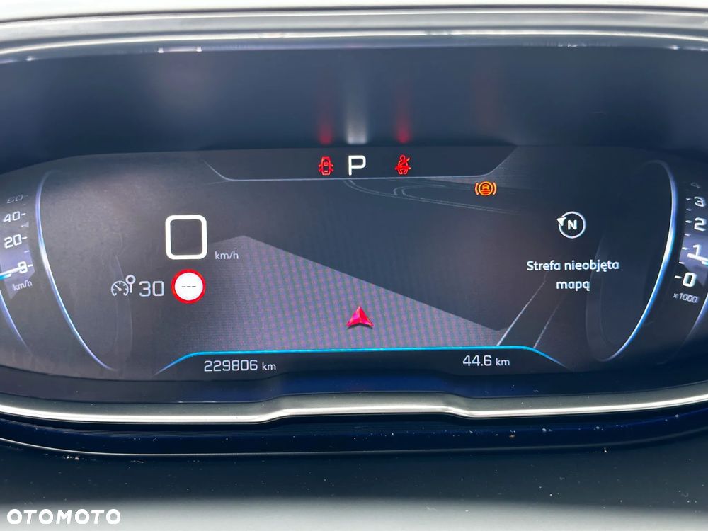 Peugeot 5008 BlueHDi 180 EAT8 GT Pack - 29