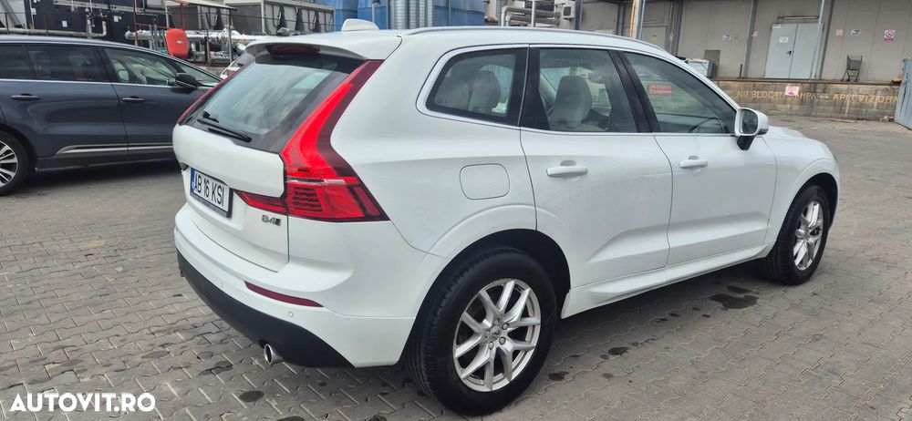 Volvo XC 60 B4 MHEV AWD Momentum - 7