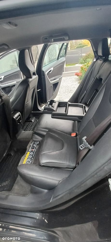 Volvo V60 D4 Summum - 17
