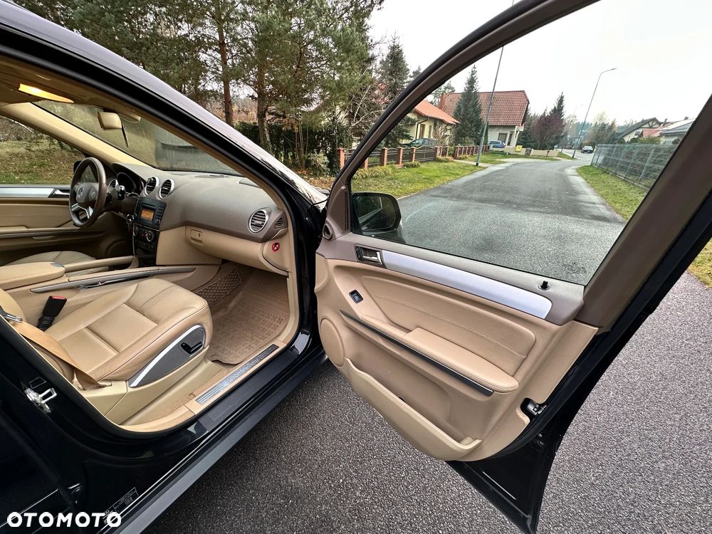 Mercedes-Benz ML 300 CDI 4Matic 7G-TRONIC DPF BlueEFFICIENCY - 28