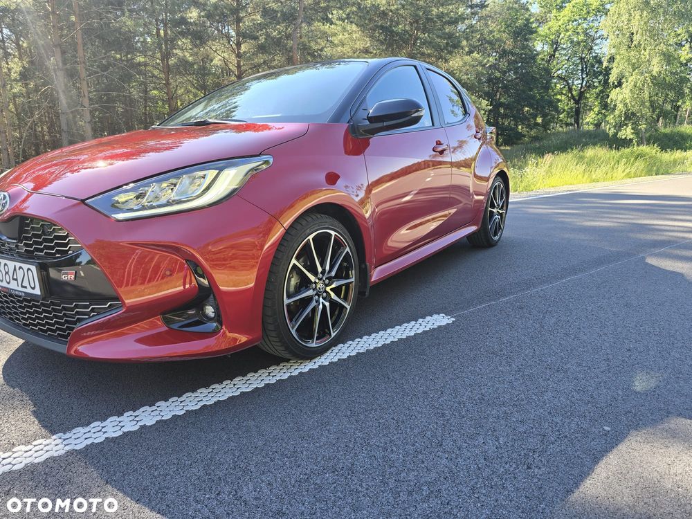 Toyota Yaris Hybrid 1.5 GR Sport - 9
