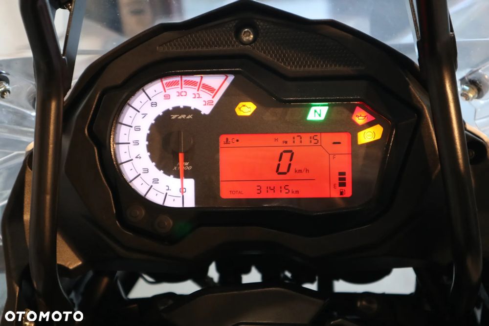 Benelli TRK 502X - 12
